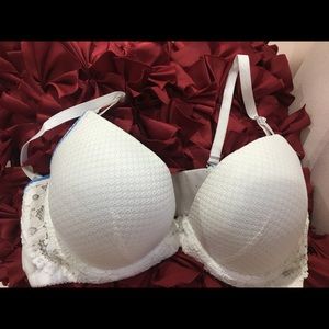 3 Chuns Women’s Fashion Padded bra “ one size”